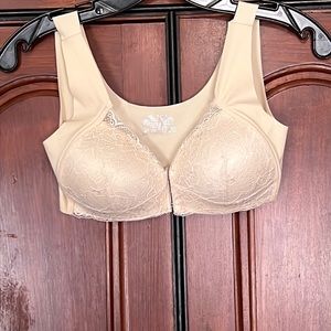 WLJ Beige Lace Cupped Front Closure Wide Strap Bra Size Large